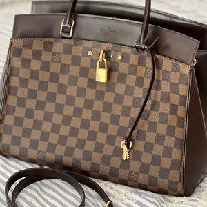 Louis Vuitton Handbag Authentic Pristine condition
